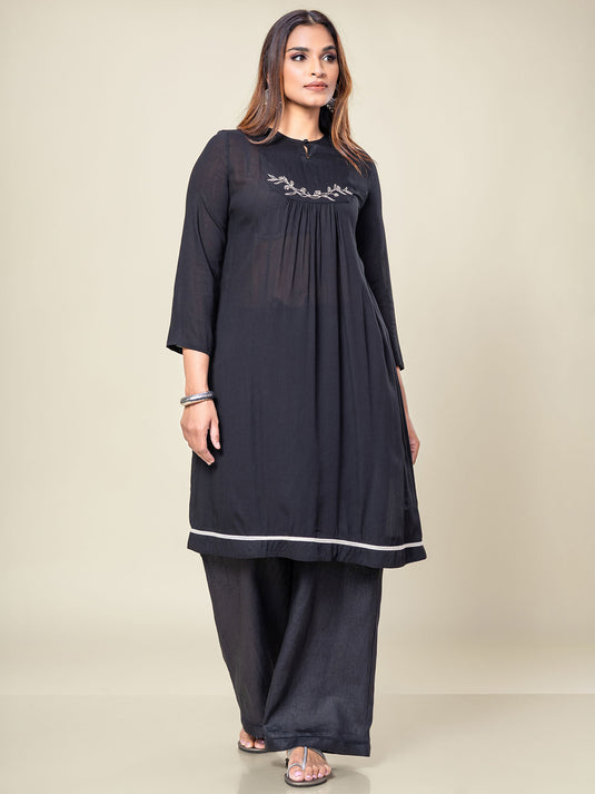 Hand Embroidered Kurtha Top With Bottom Lace