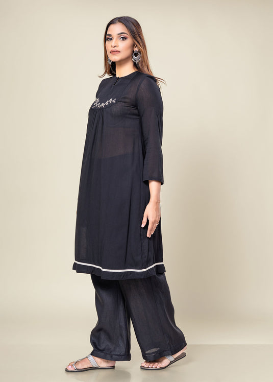 Hand Embroidered Kurtha Top With Bottom Lace