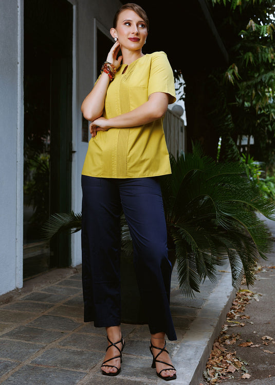 Short sleeve blouse with pintuck detail