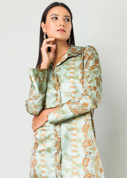 Shirt dress with large cuff