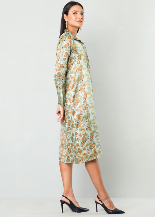 Shirt dress with large cuff