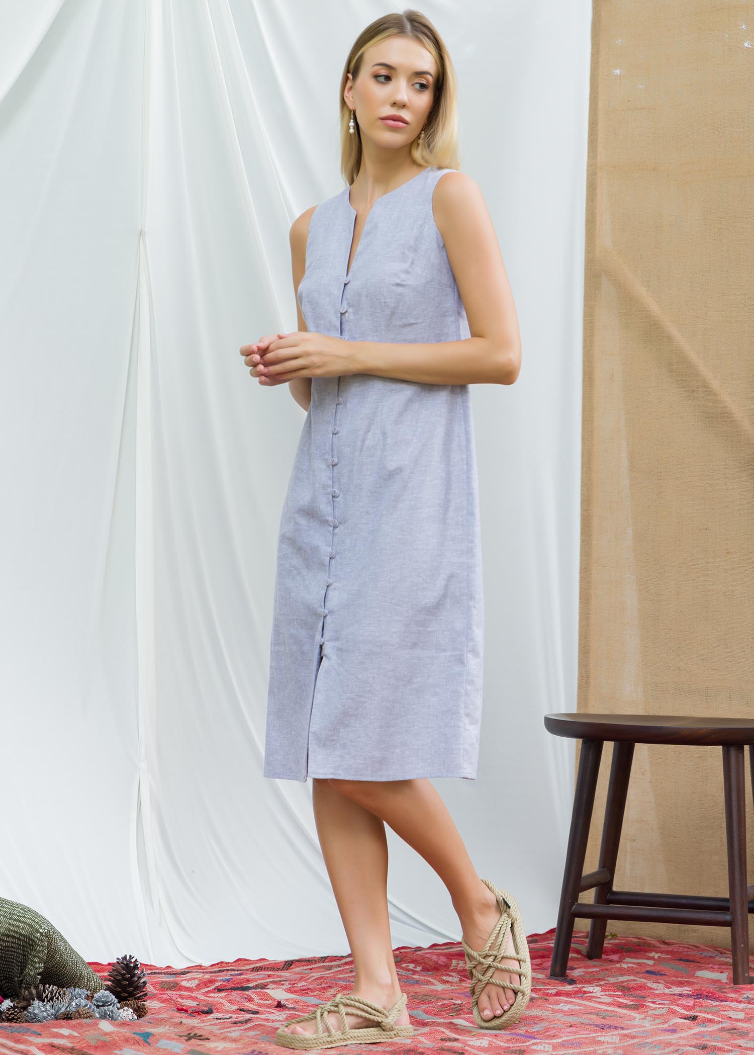 Sleeveless button down dress