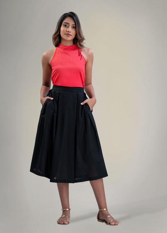 Flared skirt with side pockets