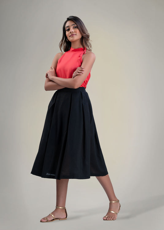 Flared skirt with side pockets