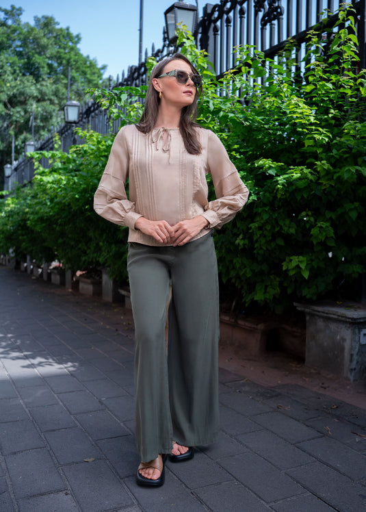 Long sleeve pintuck detailed blouse