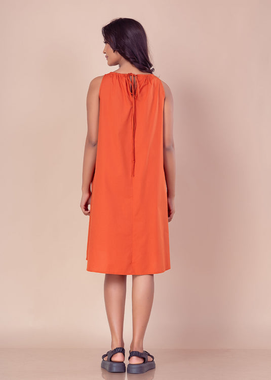 Sleeveless trapeze dress