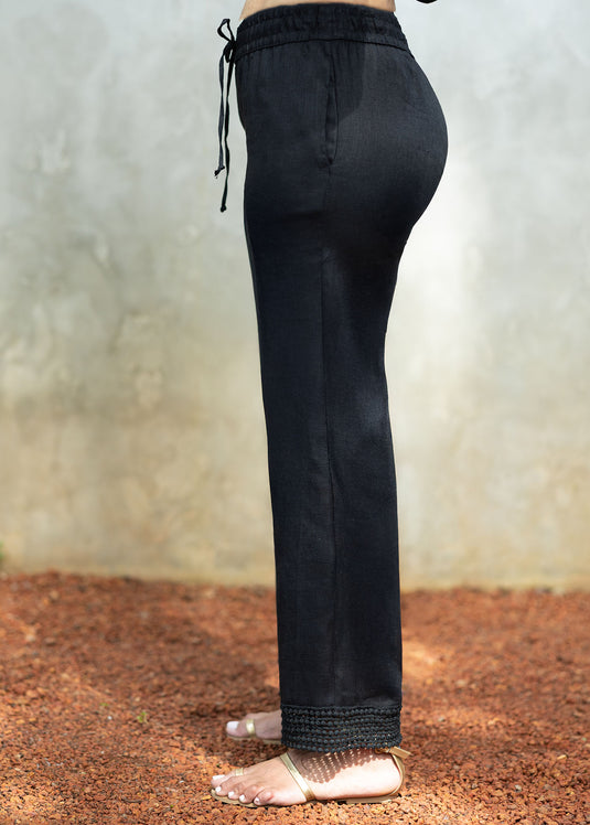 Basic draw cord pant with bottom lace