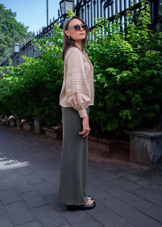 Long sleeve pintuck detailed blouse