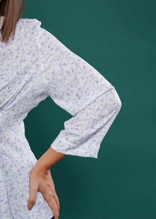 Long sleeve pleat detailed printed top