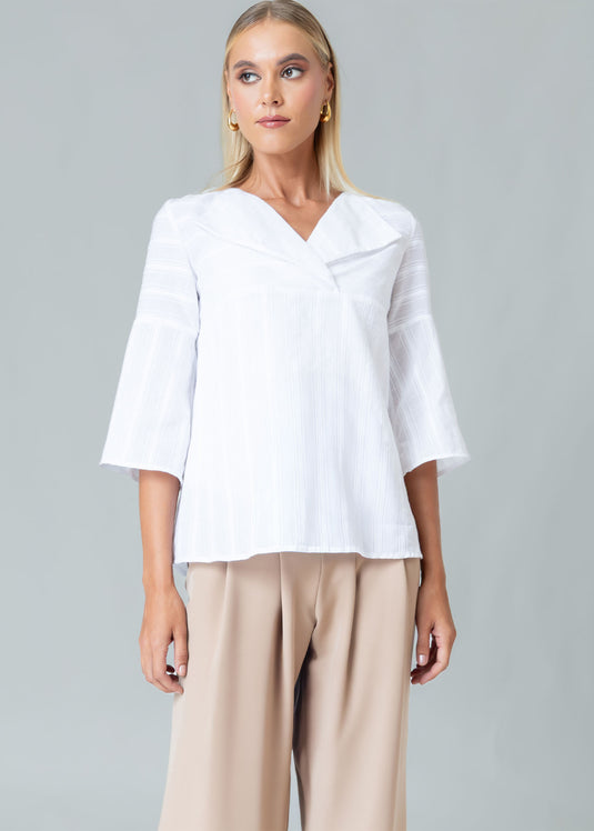 Boxy top with neck detail