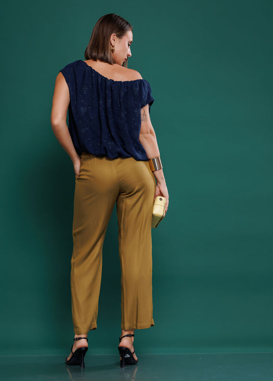 Off shoulder top with bubble hem