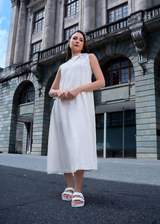 Sleeveless cut panel detailed midi dress