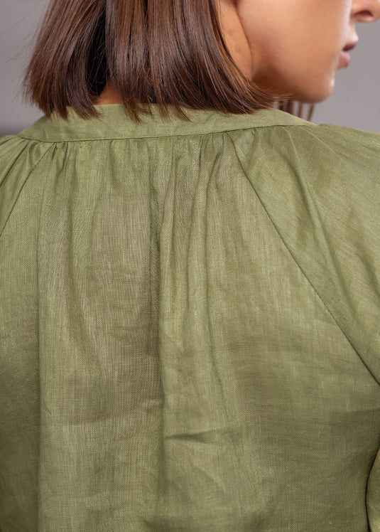 Raglan sleeve linen top with short placket