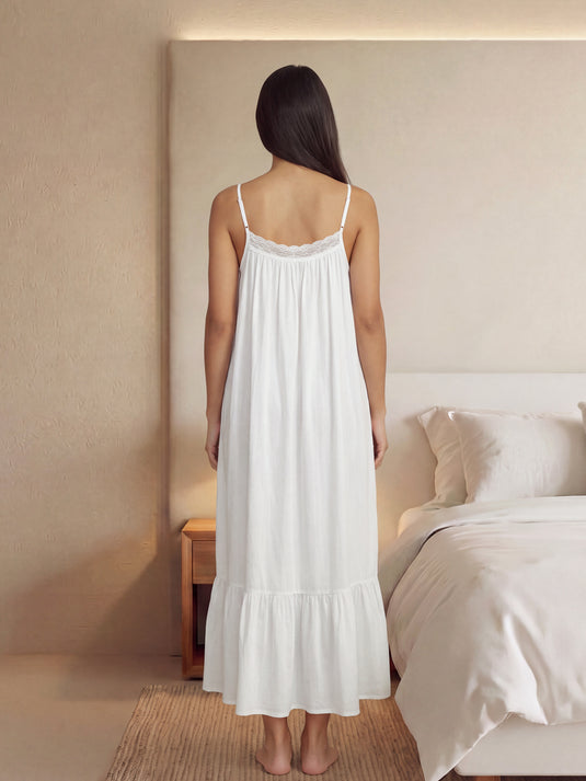 Lace detailed night gown