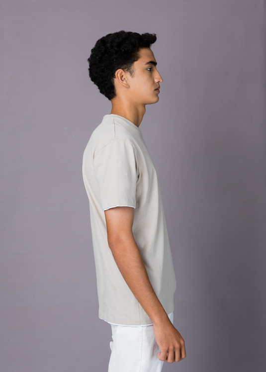 Contrasting detailed S/S T shirt