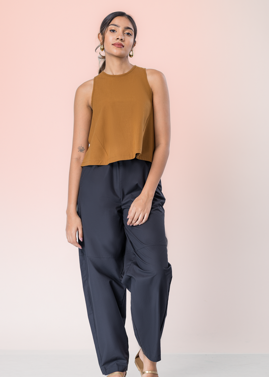 Sleeveless Basic Crop Top