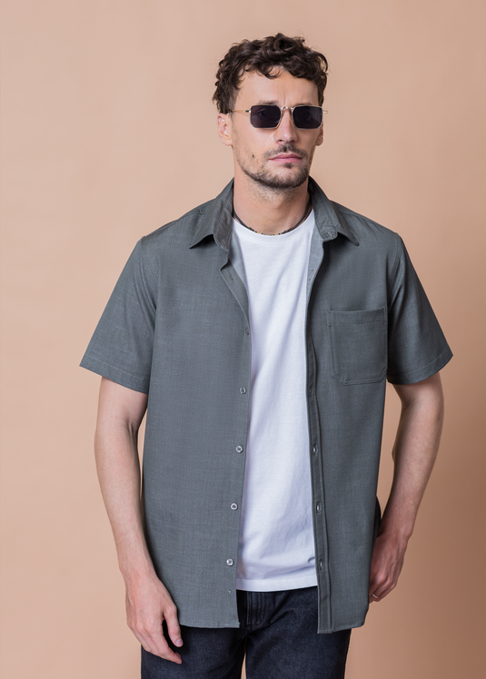 Detailed Chambray Short Sleeve Shirt