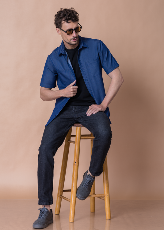 Double Pocket Chambray Short Sleeve Shirt