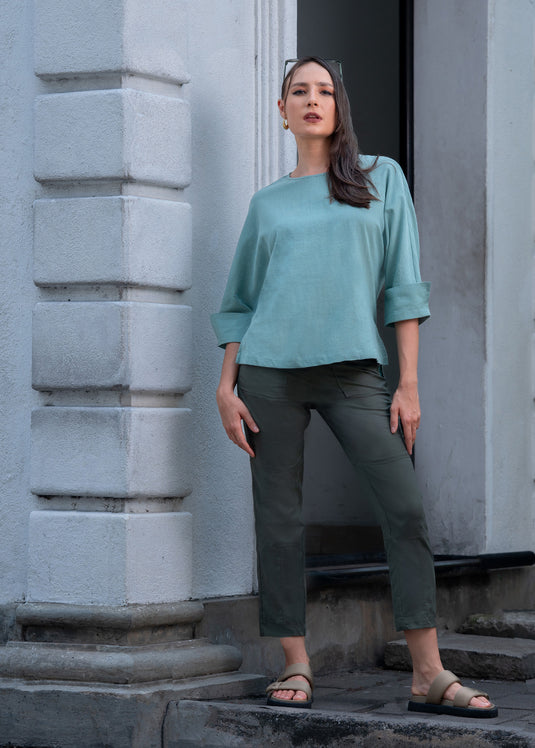 Blouse with big cuff