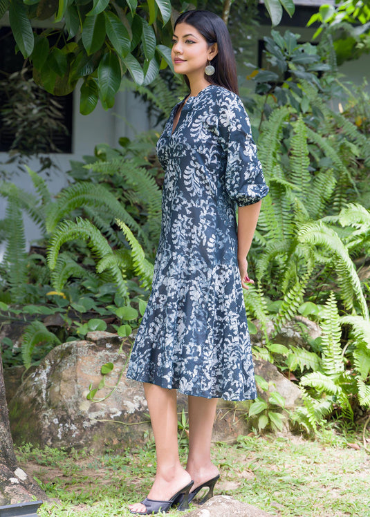 Batik leaves printed batik puff sleeved dress