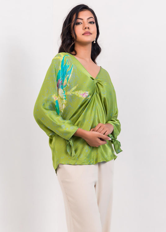 V-Neck Floral Baggy Top