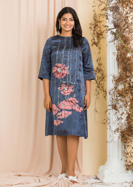 Bell sleeved batik floral detailed midi dress