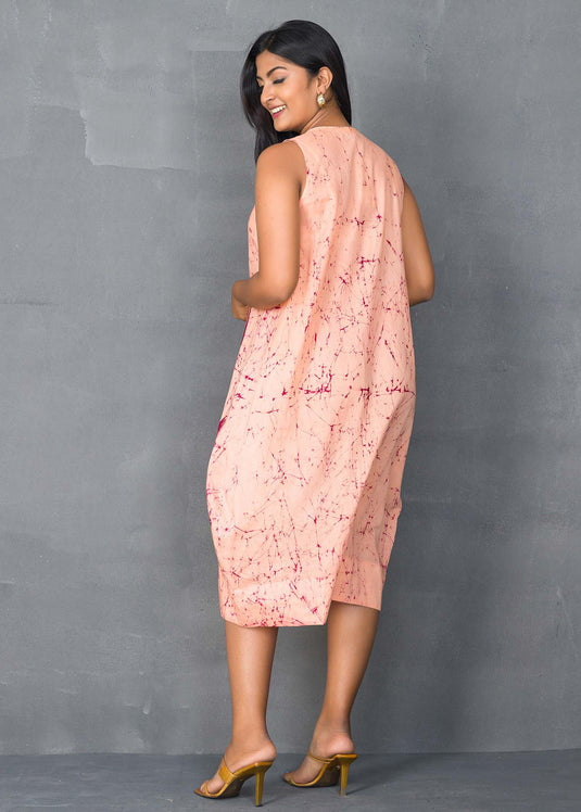 V-neck floral detailed dress