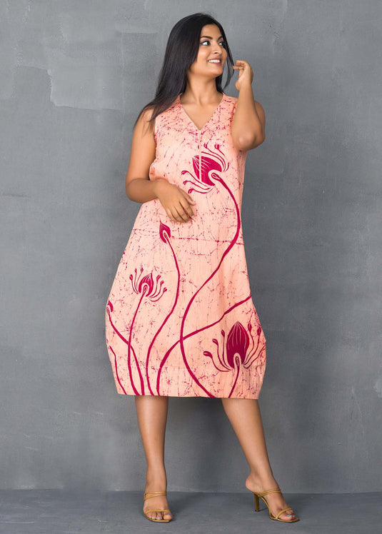 V-neck floral detailed dress