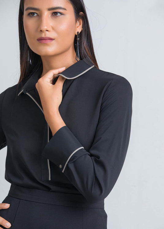 Long sleeve blouse with contrast piping