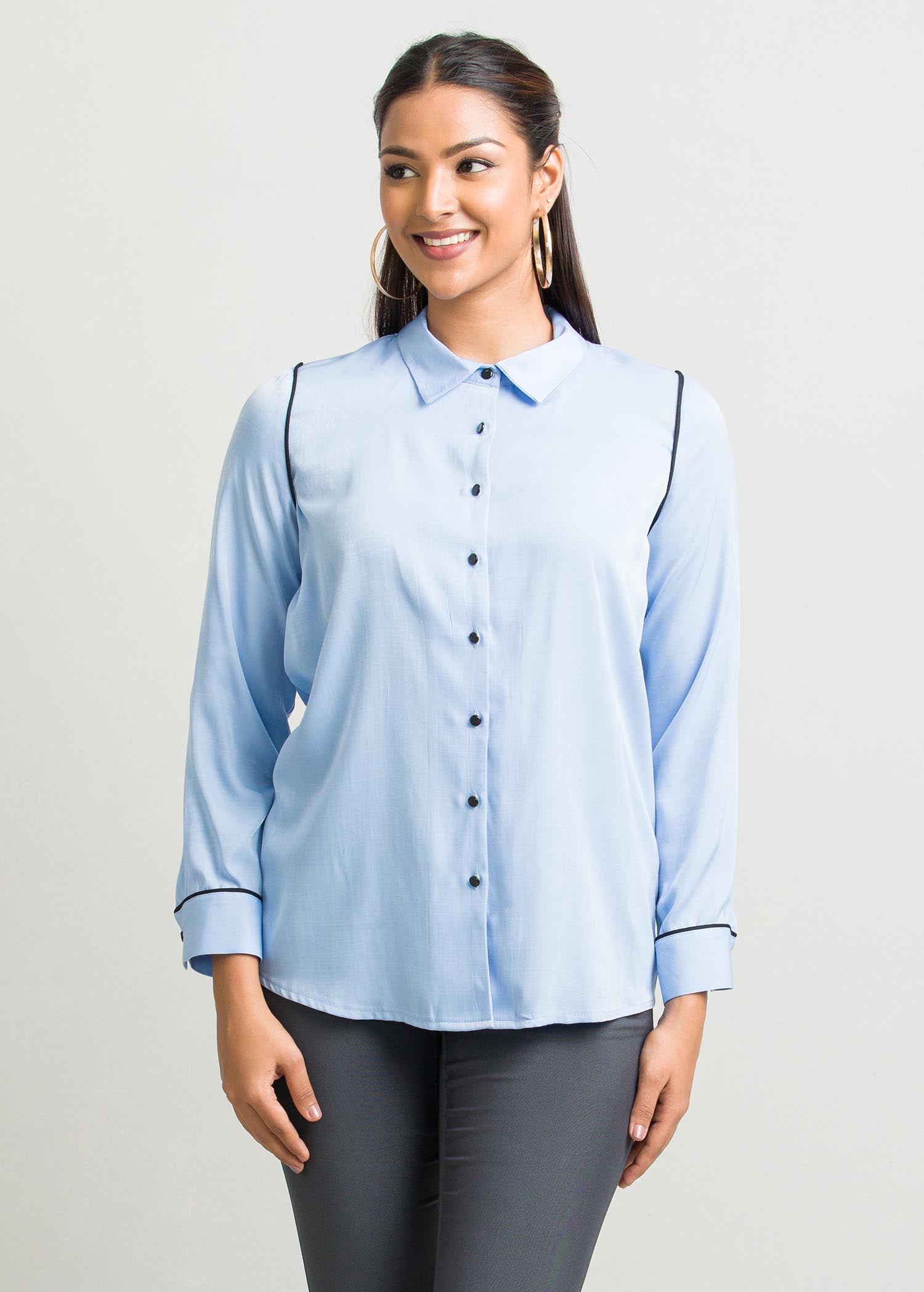 Contrast piping detail blouse