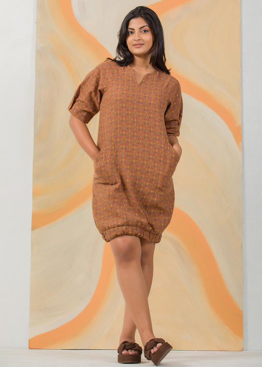 Balloon sleeve dress with hem detail