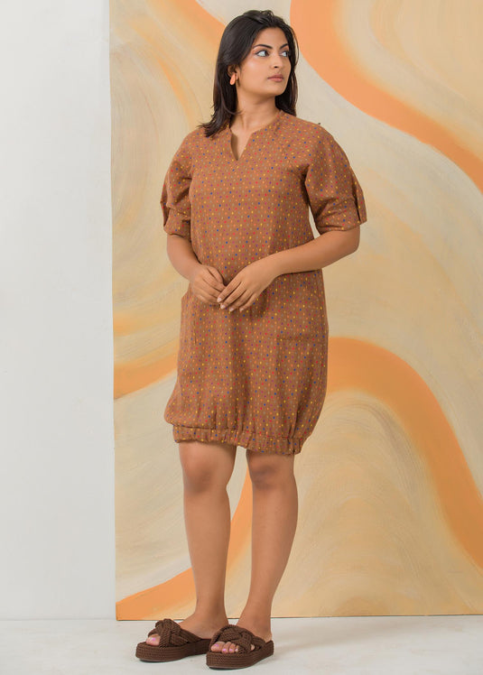 Balloon sleeve dress with hem detail