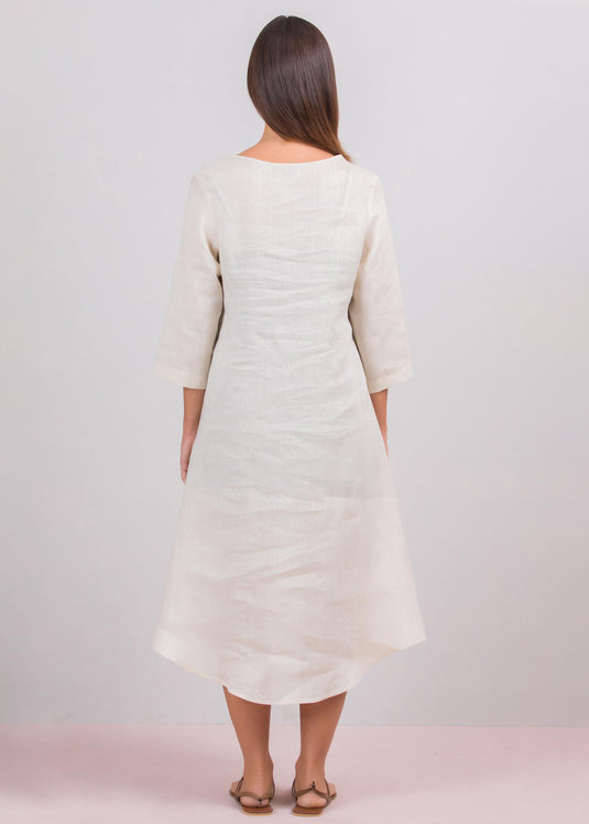Button detailed dress