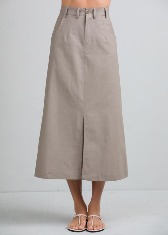 Skirt with front slit