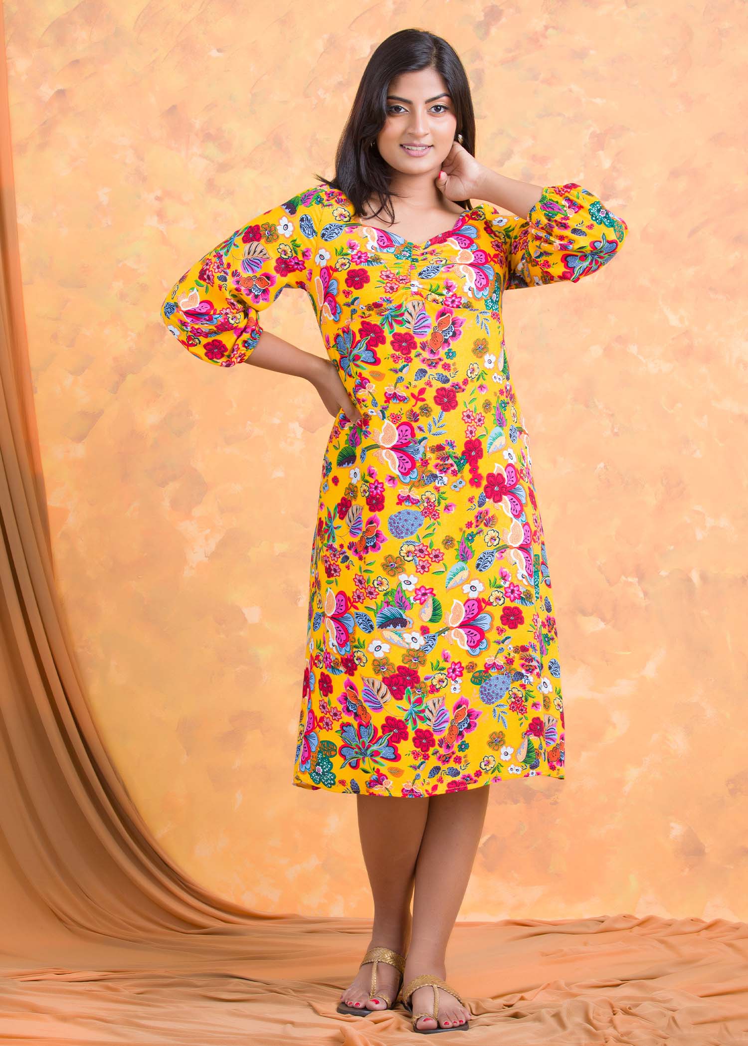 Printed dress with sweetheart neckline