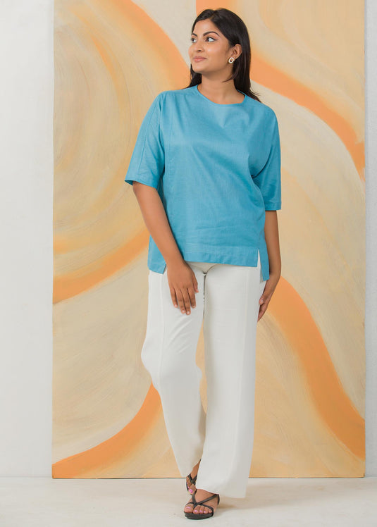 Round neck blouse with hem detail
