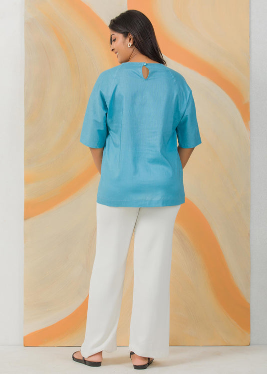 Round neck blouse with hem detail