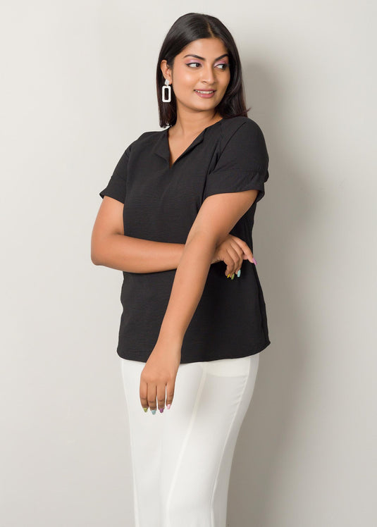 Collar detailed blouse