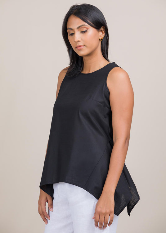 Sleeveless blouse