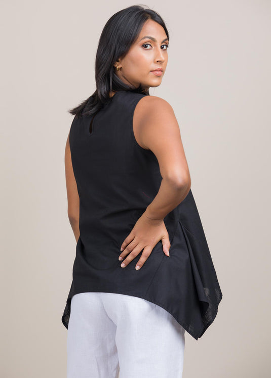 Sleeveless blouse