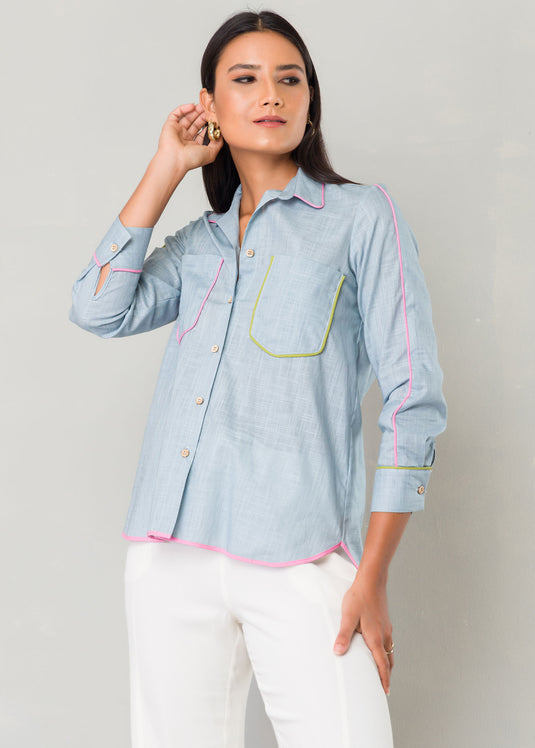Contrast piping detailed shirt