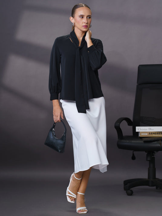 Long sleeve blouse with tie
