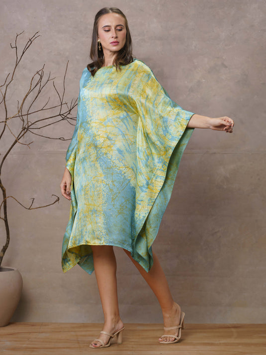 Oversized batwing kafatn dress with sea current batik print