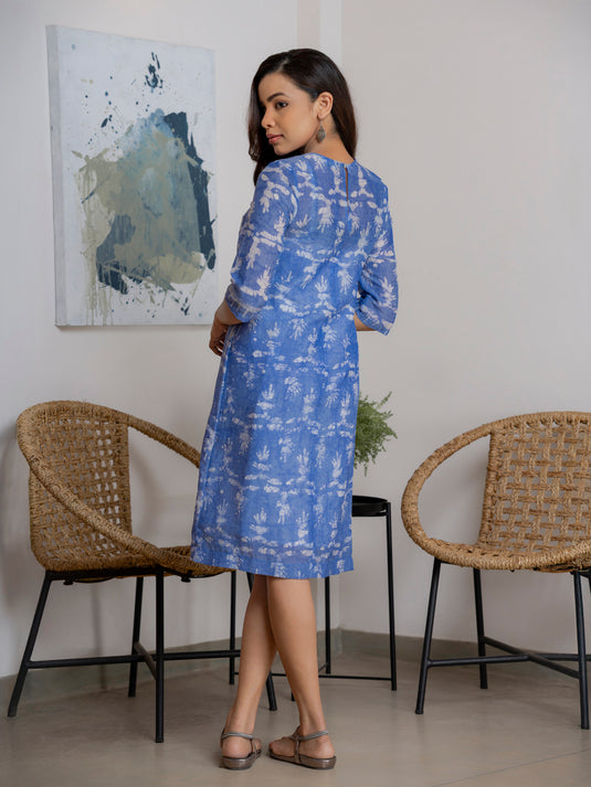 A-line dress detailed with round neckline yoke