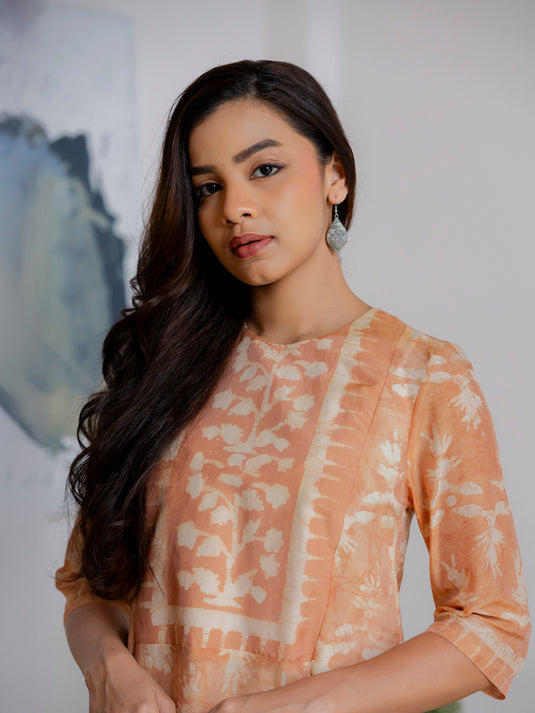 A-line dress detailed with round neckline yoke