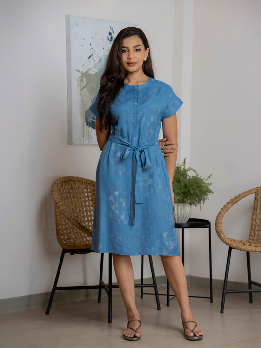 Short sleeve front tie dress