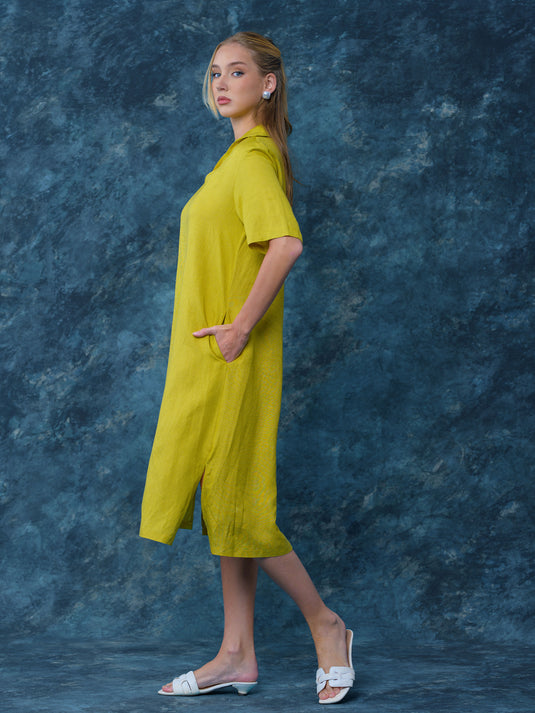 Midi length basic dress with collar