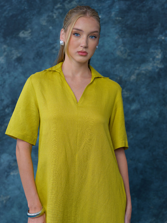 Midi length basic dress with collar