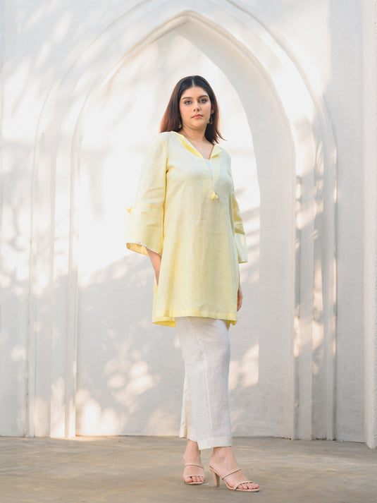 Premium linen kurtha top with contrast cuff & tassel detail