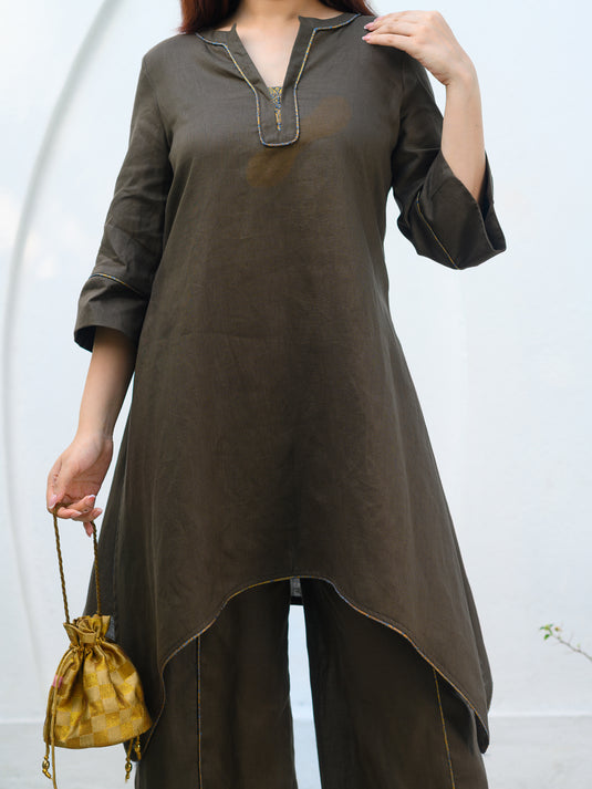 Premium linen kurtha top with contrast piping detail